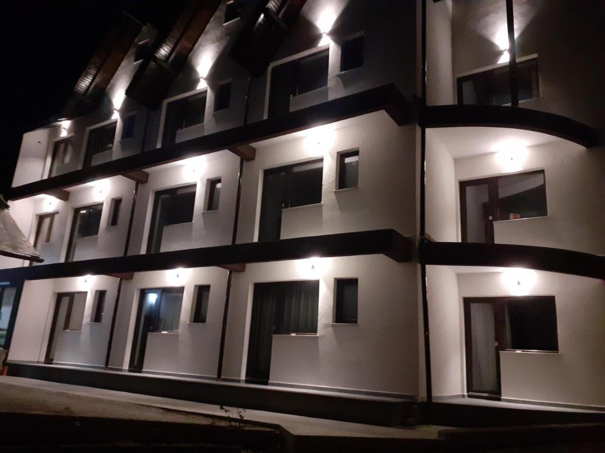 Pensiunea Stefania Lacu Rosu Bagian luar foto